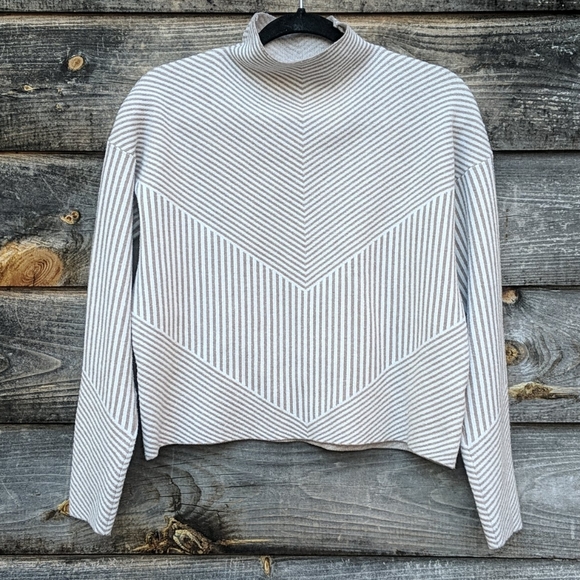 Cynthia Rowley Tops - Cynthia Rowley Mock Neck Long Sleeve Crop Knit Top